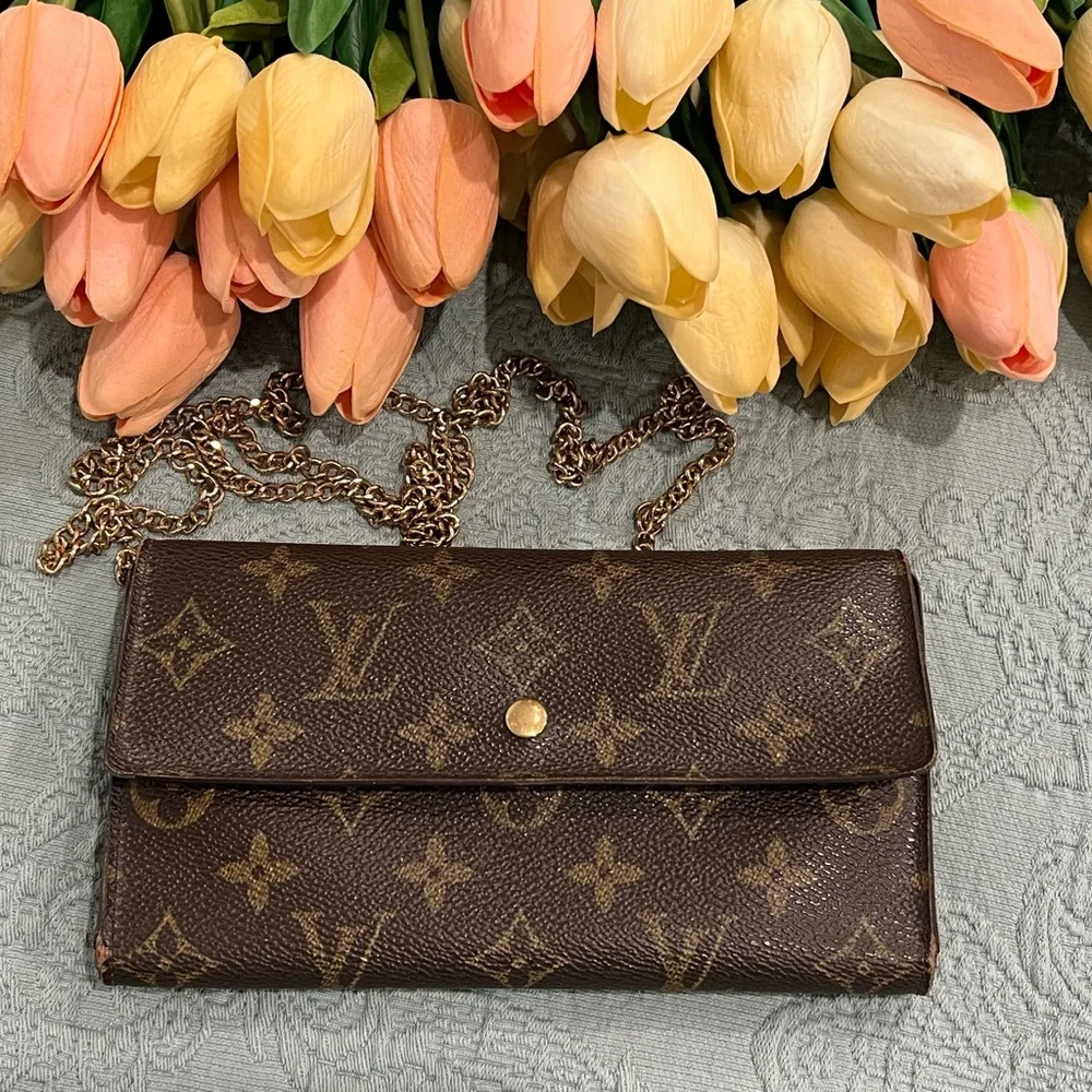 Authentic Louis Vuitton Monogram Wallet - Picture 1 of 6